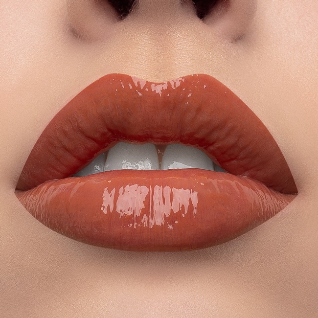 Mulac Cosmetics Psygloss 04 Hasty - Lipgloss Rimpolpante Semitrasparente con Finish Lucido e Texture Jelly