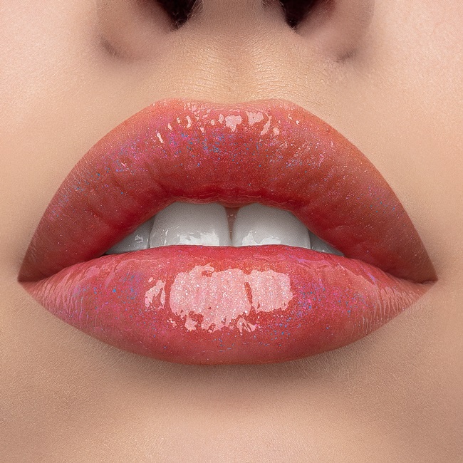 Mulac Cosmetics Psygloss 06 Touchy - Lipgloss Semitrasparente Color Marsala con Perle Rosa e Azzurre, Finish Lucido, Vegan e Rimpolpante