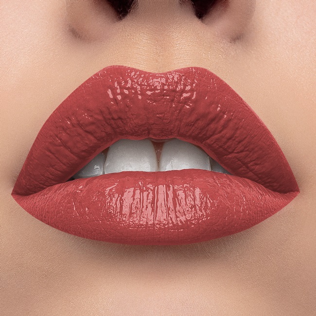 Mulac Cosmetics Psygloss 08 - Lipgloss Vegan Volumizzante Nude Rosato con Finish Vinilico e Aroma Fresco