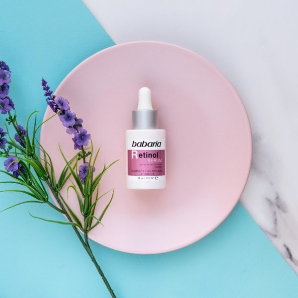 Babaria Siero Viso al Retinolo 30 ml - Riduce Rughe, Ringiovanisce e Uniforma il Tono della Pelle