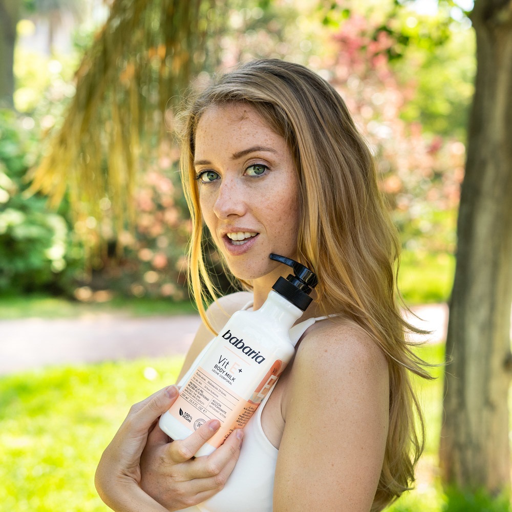 Babaria Body Milk Vitamina E 500 ml - Latte Corpo Idratante per Donna