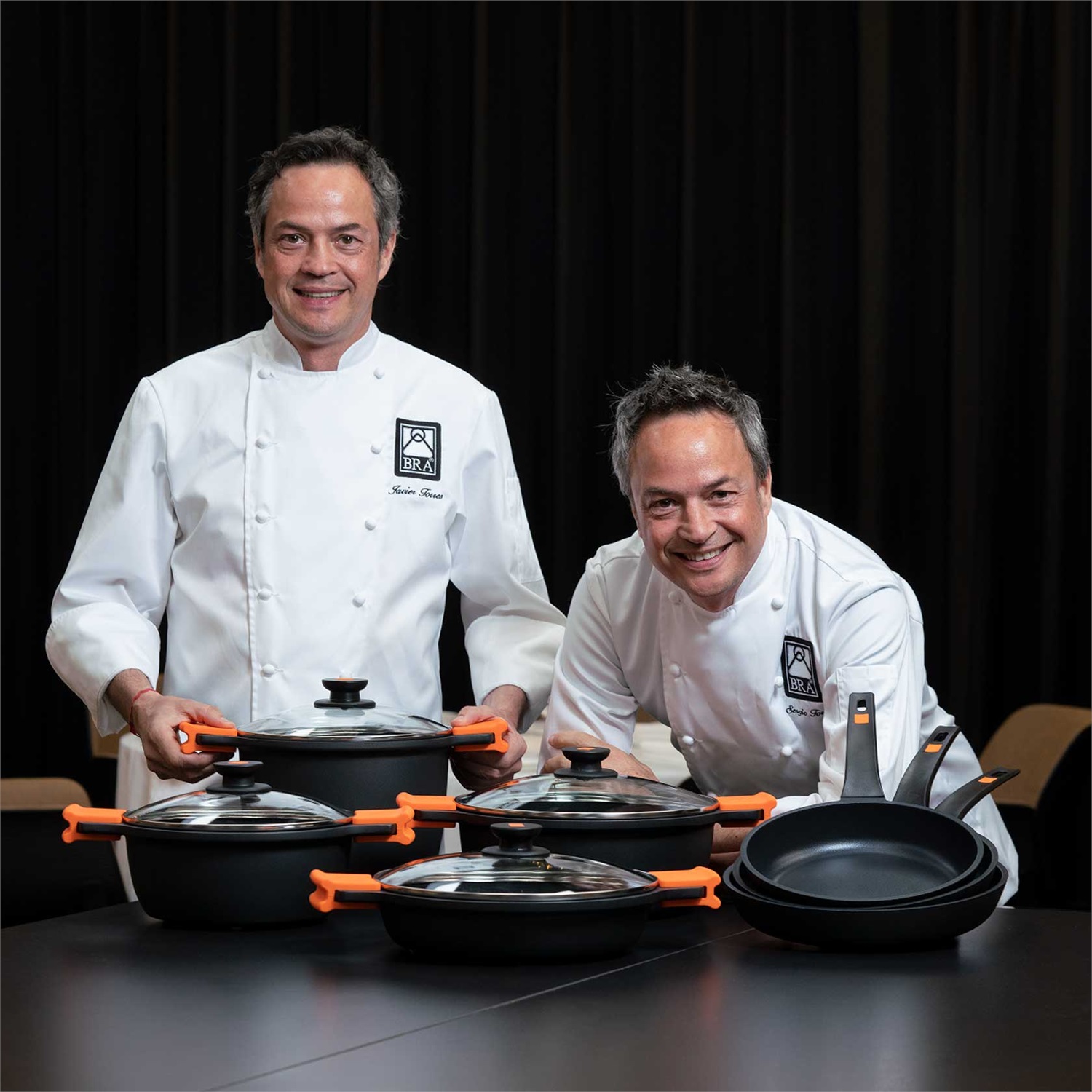 BRA Efficient Padella Fonda Antiaderente in Alluminio Pressofuso, 26 cm, Adatta a Piani Cottura a Induzione, Rivestimento TEFLON® Platinum Plus