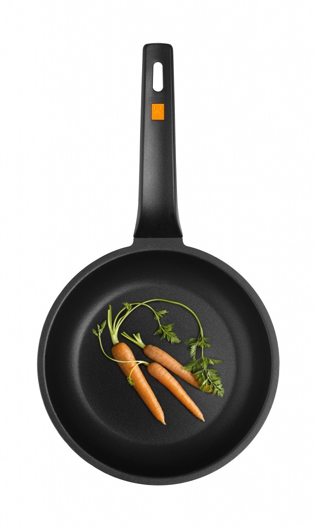 BRA Efficient Padella Fonda Antiaderente in Alluminio Pressofuso, 16 cm, Adatta a Induzione, Manico Termoisolante