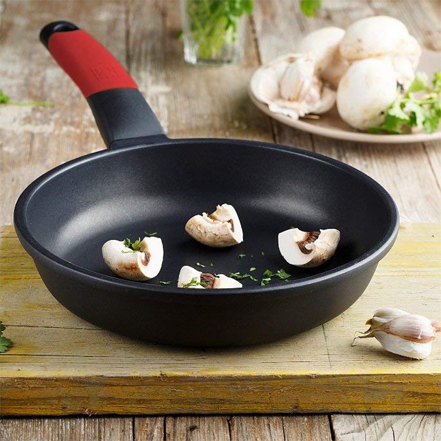 BRA Premiere A411224 Padella Multiuso 24 cm in Alluminio Fuso Antiaderente, Compatibile con Induzione