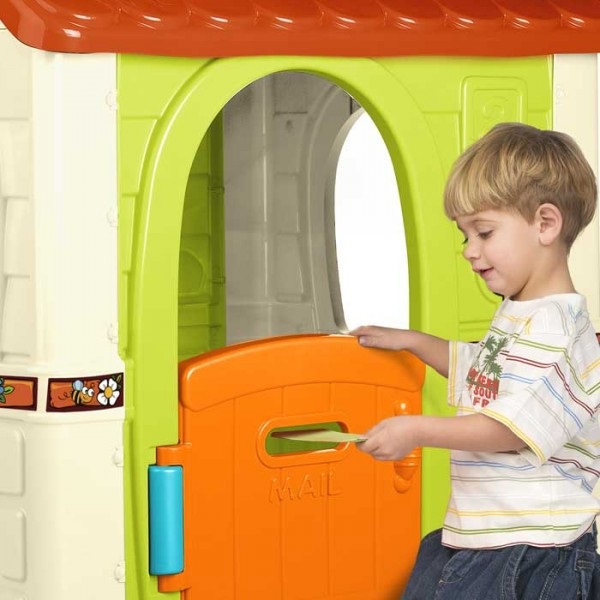 FEBER Fantasy House - Casetta Giocattolo Multicolore con Porta Apribile, Resistente e Facile da Montare, per Bambini da 2 a 6 Anni, h125x109x85 cm