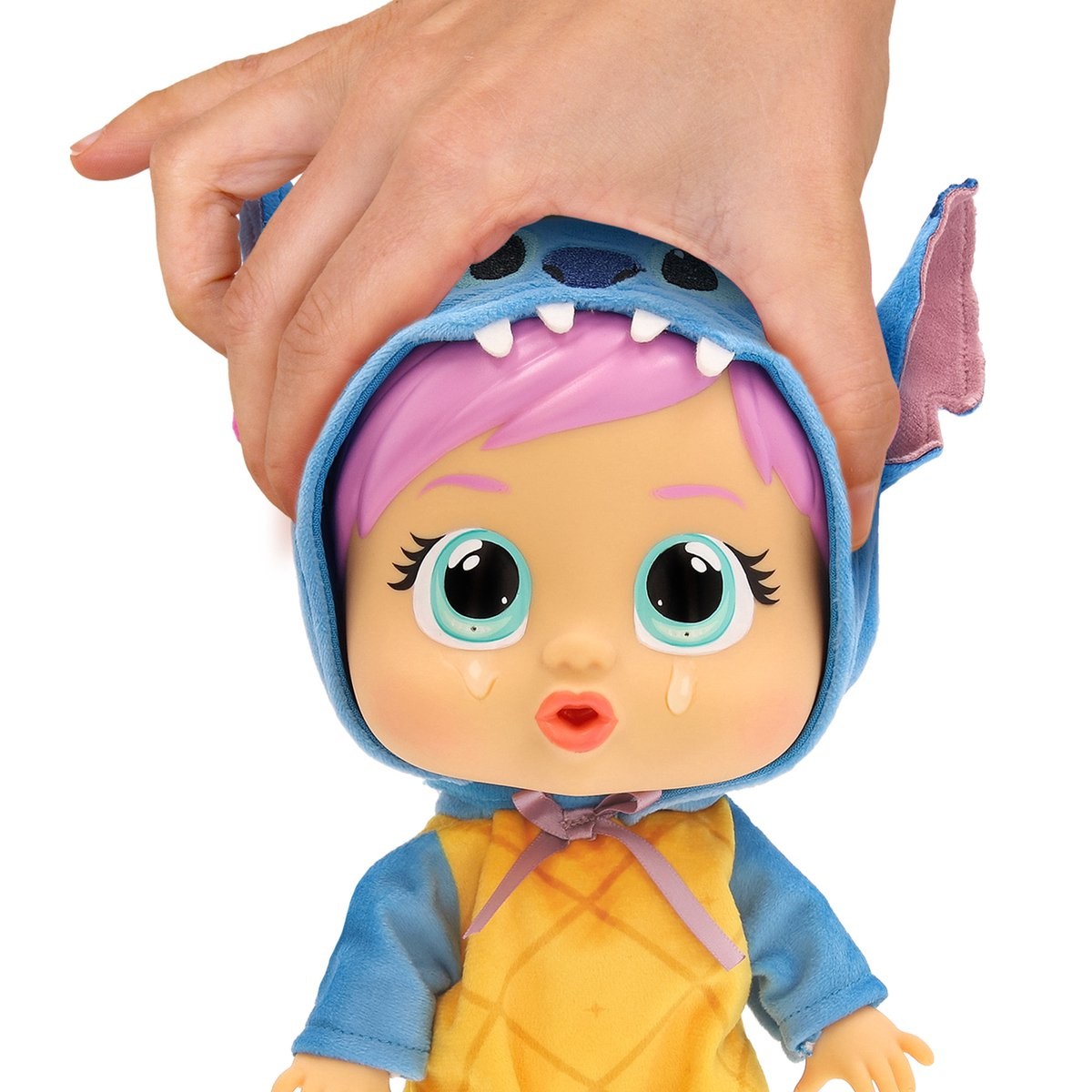 IMC Toys Cry Babies Loving Care Disney Stitch - Bambola Interattiva che Piange Lacrime Vere con Pigiama Personalizzato e Accessori