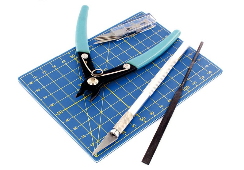 Vallejo Set di Attrezzi per Modellismo in Plastica - Include 9 Strumenti, Side Cutter, Bisturi e Lima