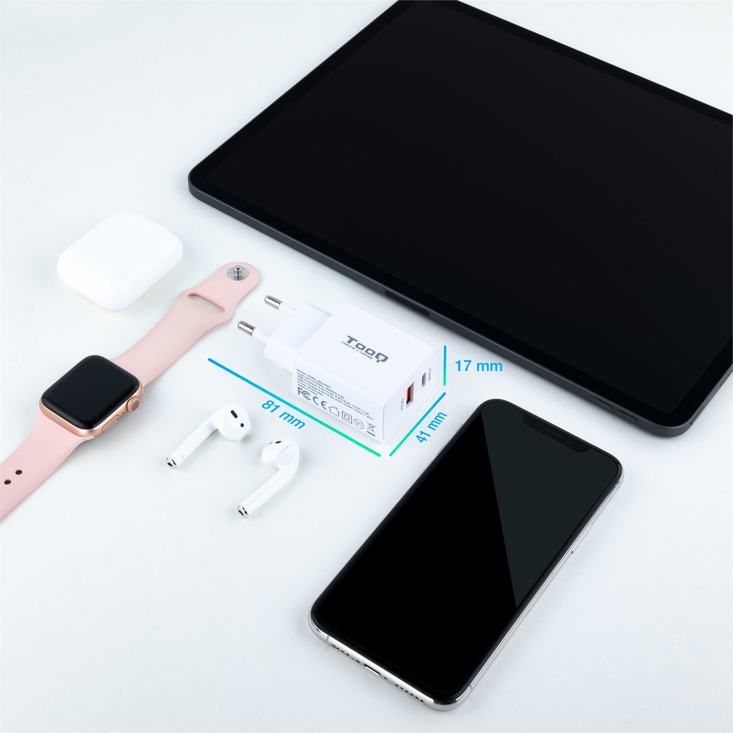TooQ TQWC-2SC04WT - Caricabatterie USB Universale Bianco con Ricarica Rapida e Uscite USB-C e USB-A