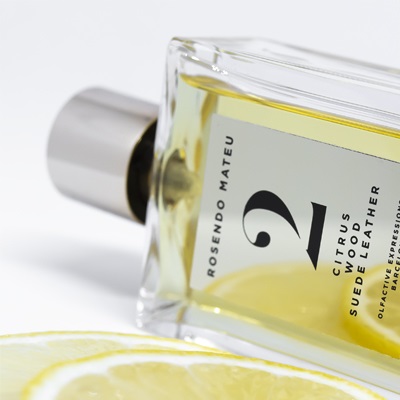 Rosendo Mateu Nº 2 Eau de Parfum 100 ml - Fragranza Unisex con Note di Citrus, Wood e Suede Leather