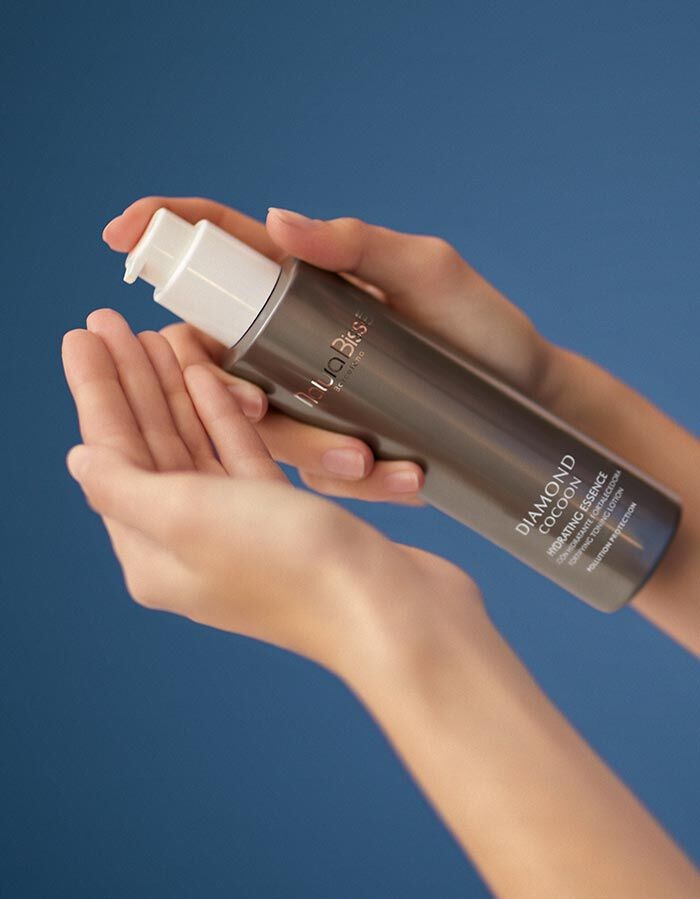 Natura Bissé Diamond Cocoon Hydrating Essence - Lozione Idratante Prebiotica 200 ml per Viso