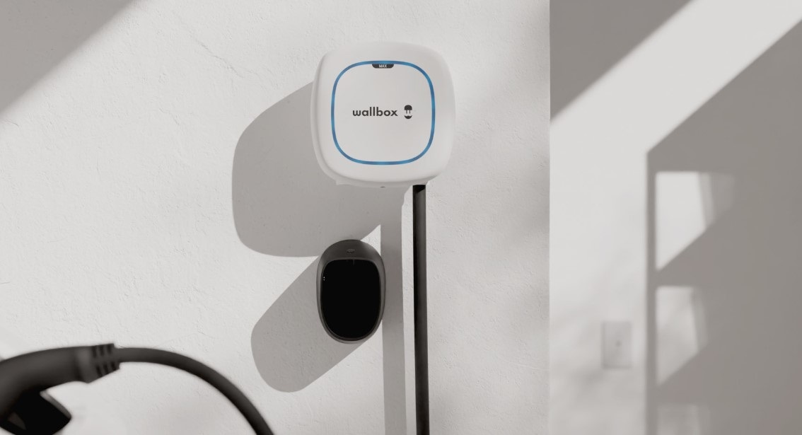 Wallbox Pulsar Max - Caricatore per Veicoli Elettrici 22 kW con Wi-Fi, Bluetooth e Cavo da 7 Metri