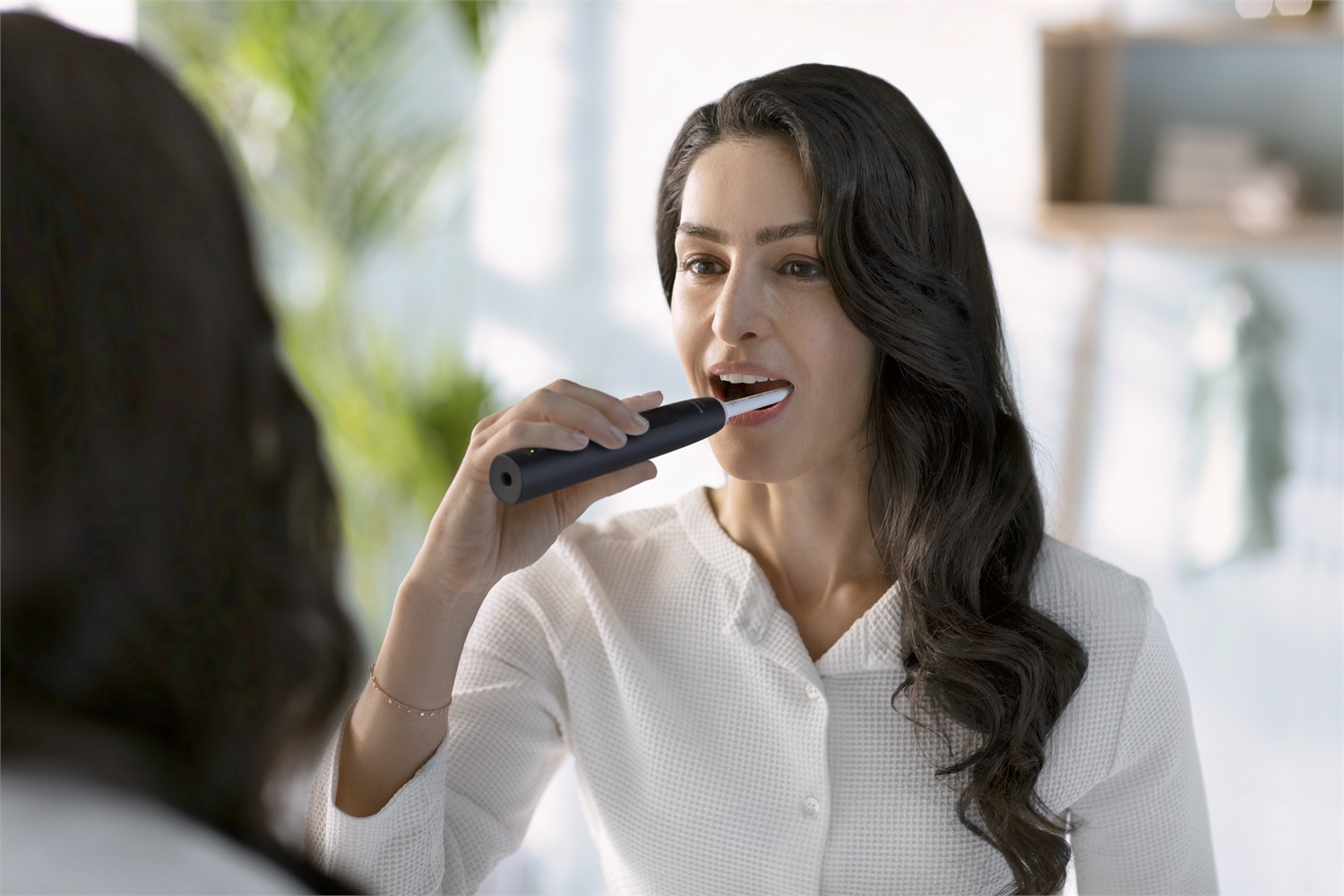 Philips Sonicare 3100 Series Spazzolino Elettrico Sonico HX3675/15 - Confezione Doppia Nero/Rosa con Sensore di Pressione e Timer