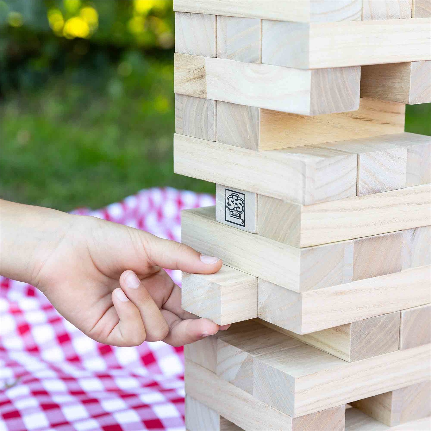 SES Creative Tumbling Tower XXL - Gioco di abilità motoria fine in legno, promuove pensiero critico e strategia