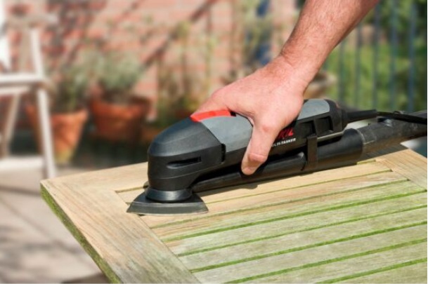 Skil Utensile Oscillante 200W con Accessori e Regolazione della Velocità