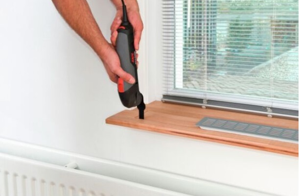 Skil Utensile Oscillante 200W con Accessori e Regolazione della Velocità