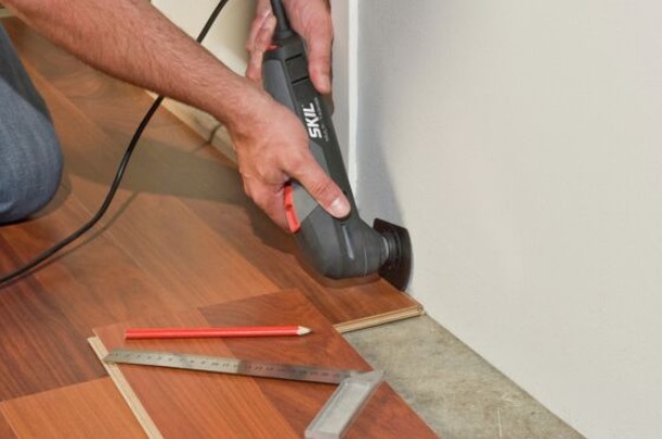 Skil Utensile Oscillante 200W con Accessori e Regolazione della Velocità
