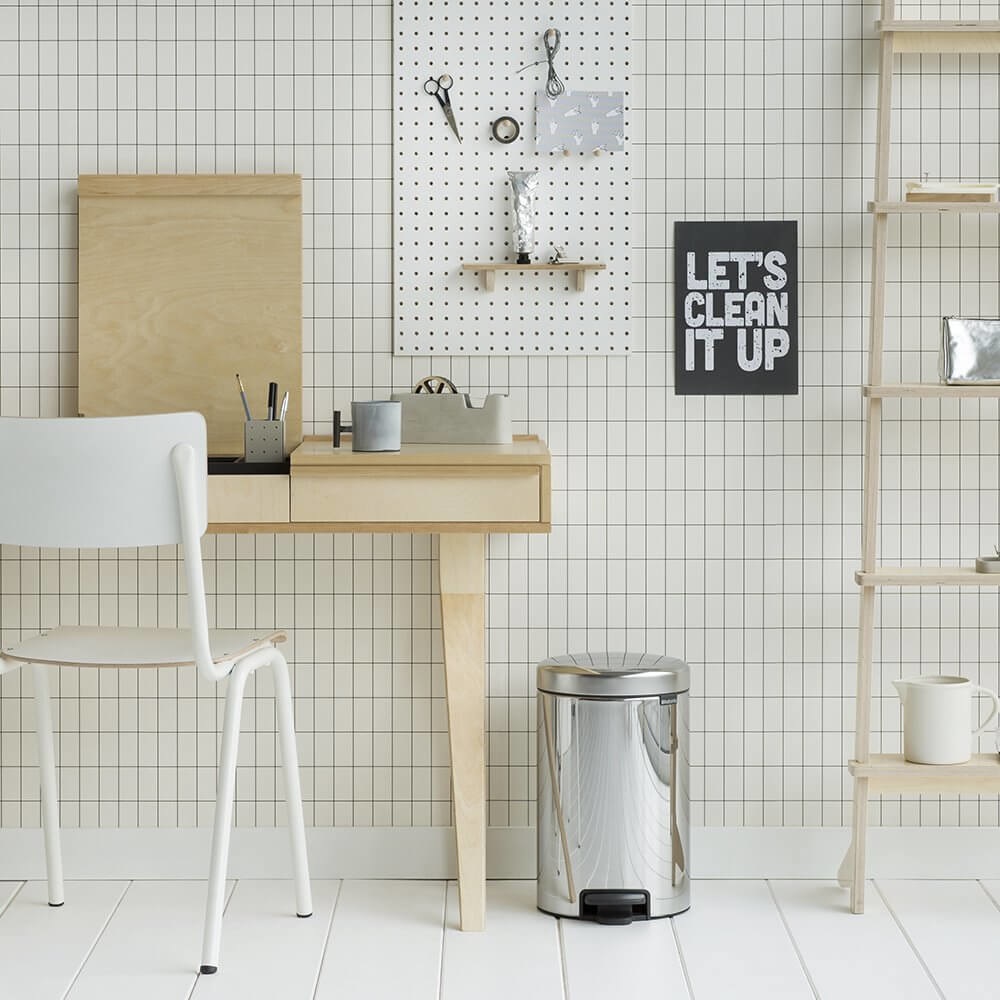 Brabantia Pattumiera a Pedale NewIcon 12L in Acciaio Inox Lucido - Rotondo, Dimensioni 24x32,5x40 cm