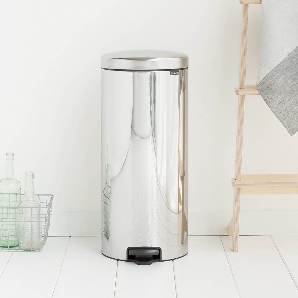 Brabantia NewIcon Pattumiera a Pedale 30 Litri in Acciaio Inox Lucido con Chiusura Silenziosa e Anti-Odori