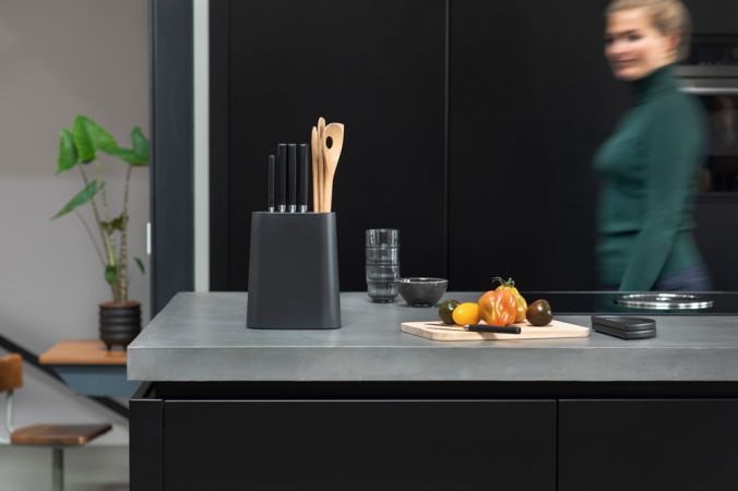 Brabantia Ceppo Portacoltelli e Portautensili Elegante e Moderno - Accessorio 2 in 1 per Cucina Ordinata
