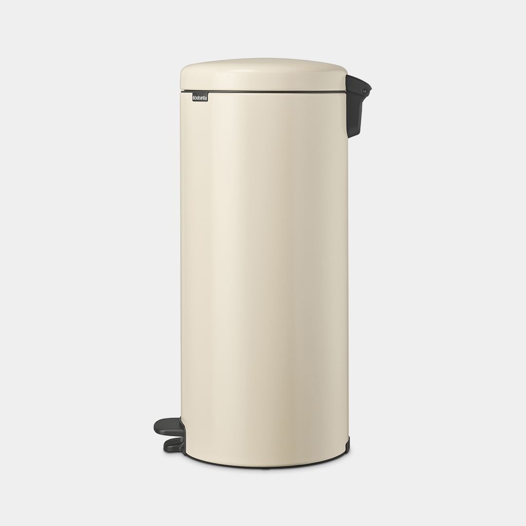 Brabantia NewIcon Pattumiera a Pedale 30L Rotondo Beige - Coperchio Soft-Touch, Secchio Rimovibile, Antiscivolo