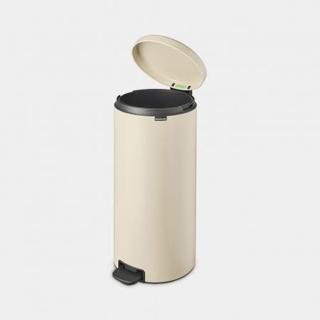 Brabantia NewIcon Pattumiera a Pedale 30L Rotondo Beige - Coperchio Soft-Touch, Secchio Rimovibile, Antiscivolo
