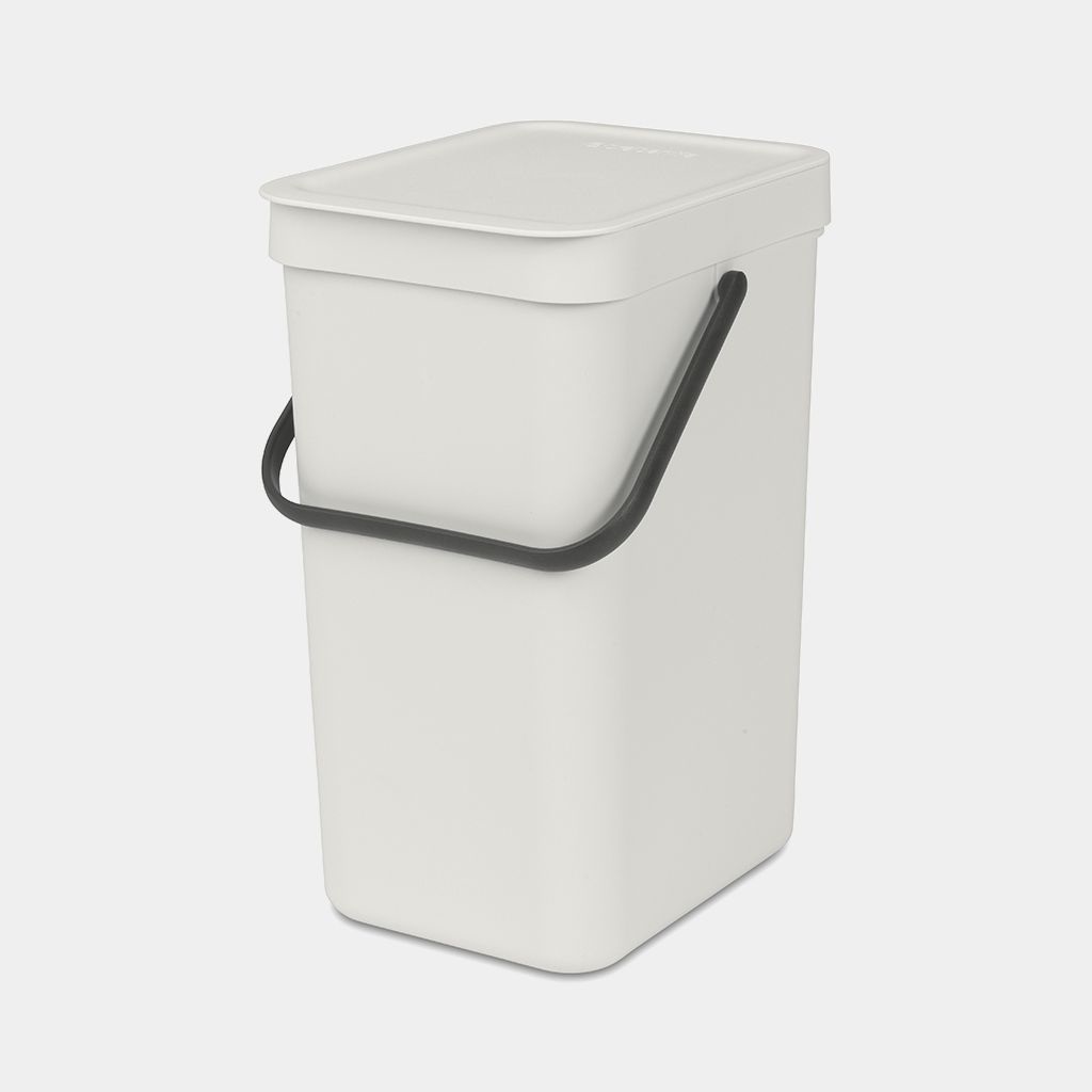 Brabantia Pattumiera Sort & Go 12L - Cestino per Raccolta Differenziata Grigio Chiaro con Coperchio Aperto e Maniglia - Montabile a Parete o Sotto la Cucina