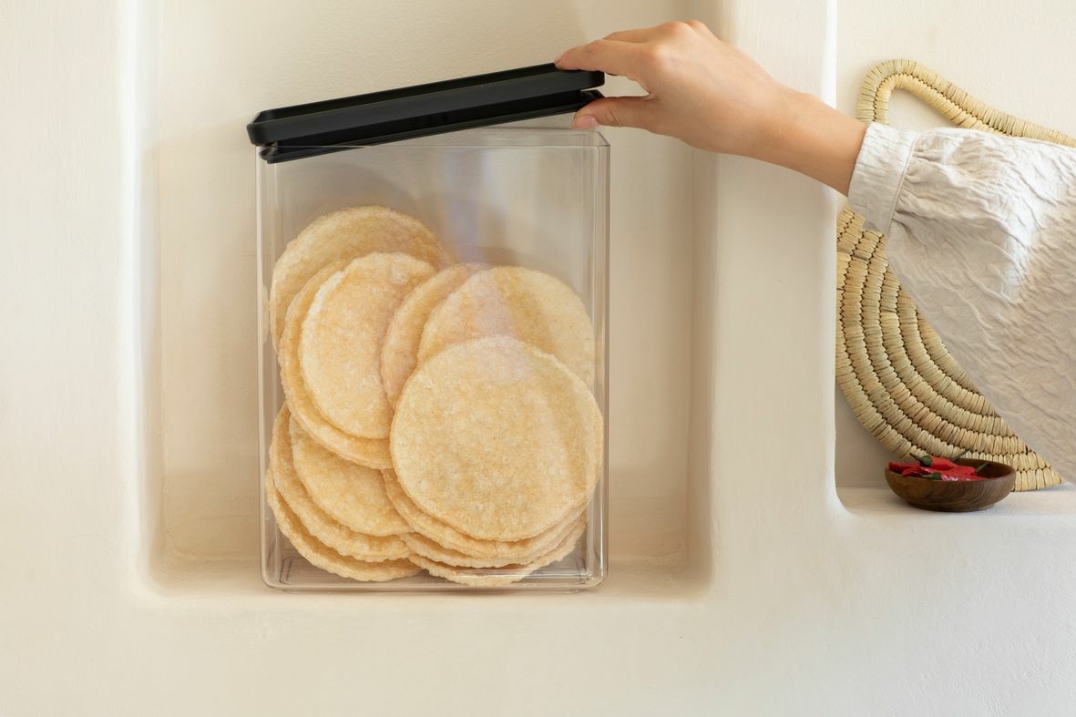 Brabantia Tasty Contenitore Impilabile Ermetico 5,4L Grigio Scuro con Guarnizione in Silicone