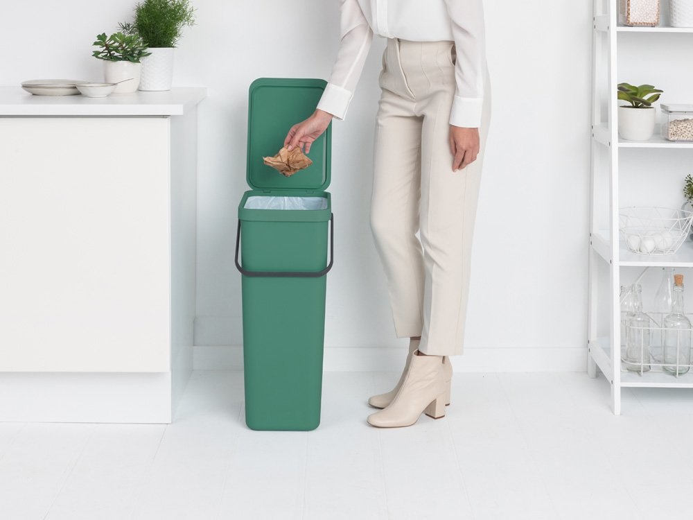 Brabantia Sort & Go Pattumiera Differenziata 40 L Verde Fir - Design Rettangolare, Spaziosa e Salvaspazio