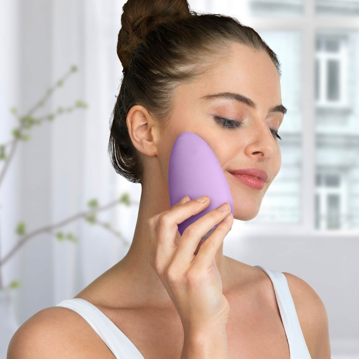 Silk'n Bright Spazzola Vibrante Viola - Detergente Efficace per la Pelle, Rimuove Impurità e Residui di Make-up