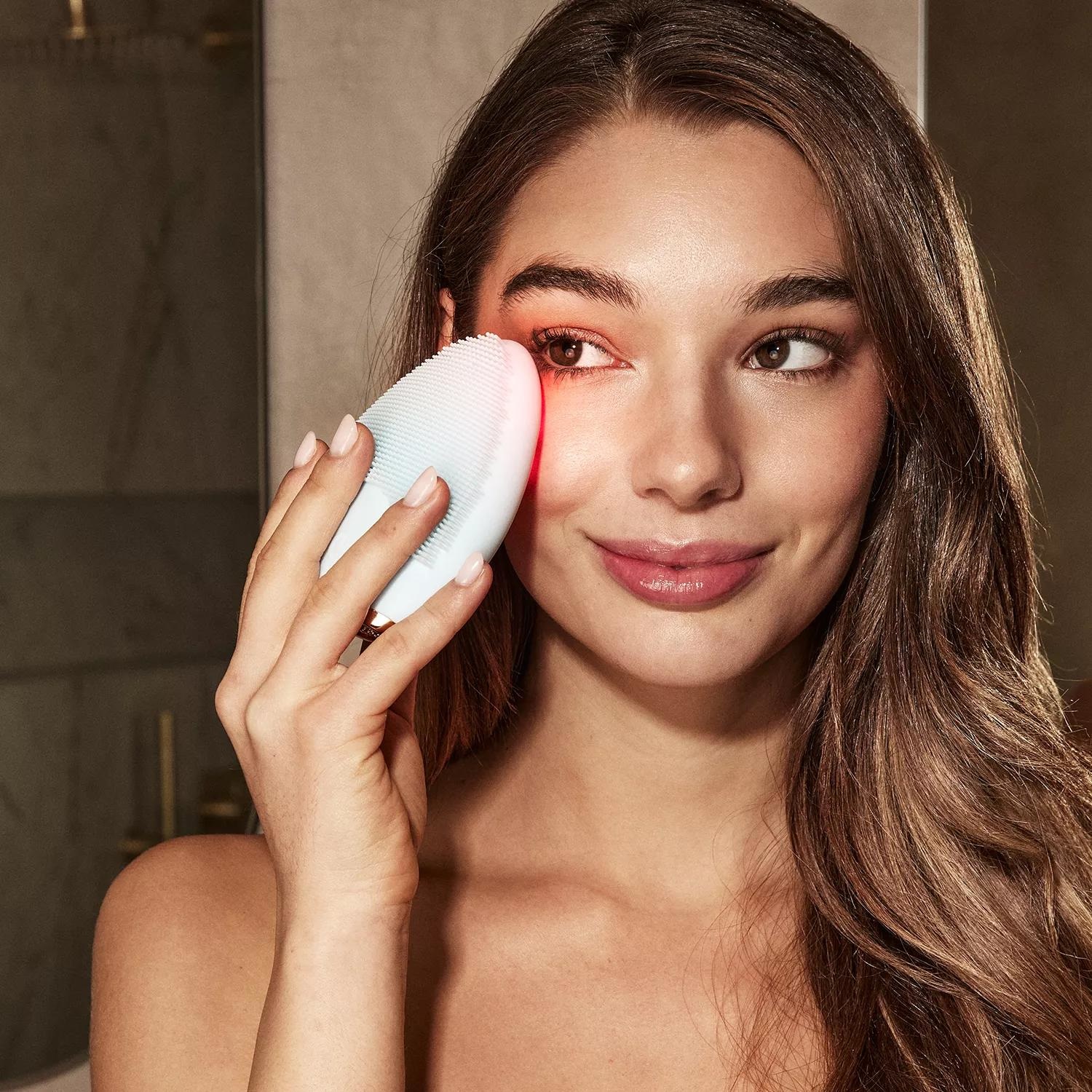Silk'n Bright Lux Spazzola per la Pulizia del Viso 4 in 1 con Tecnologia a Infrarossi e Luce LED Rossa - Blu