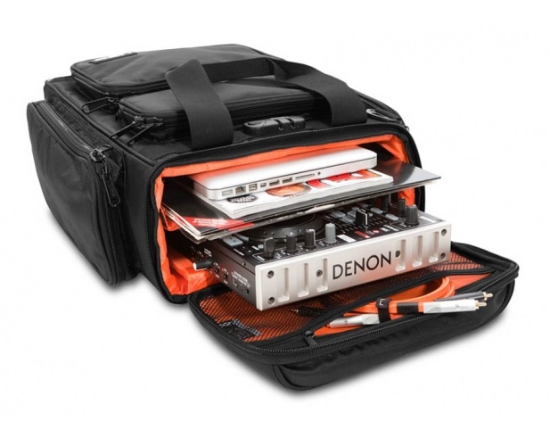 UDG U9022BL/OR Custodia per Attrezzatura Audio - Zaino in Nylon Nero e Arancione con Chiusura a Cerniera e Scomparti