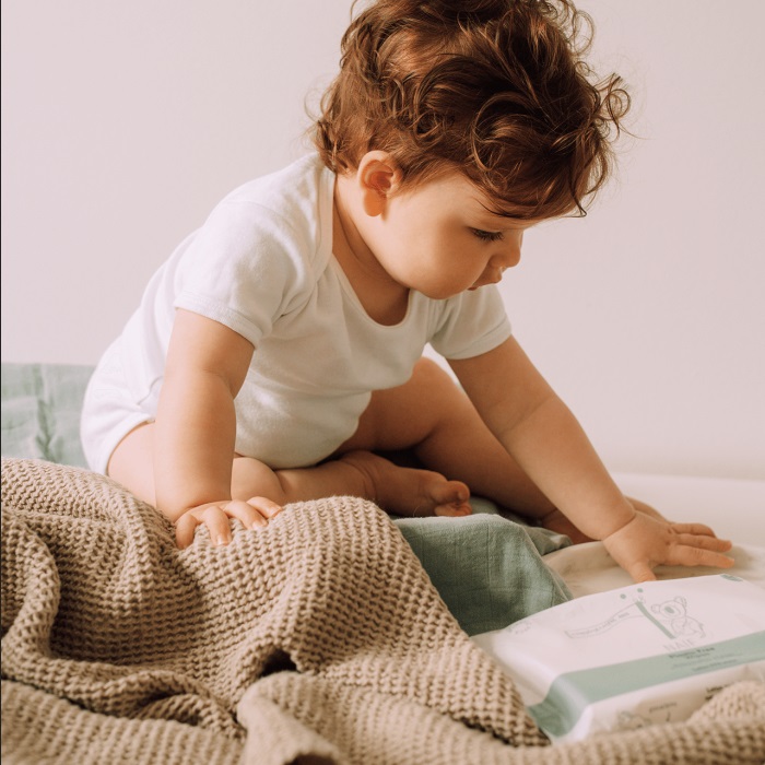 NAÏF Salviette Umide per Neonati e Bambini - 100% Vegane, Senza Plastica, Ingredienti Naturali, Confezione da 8