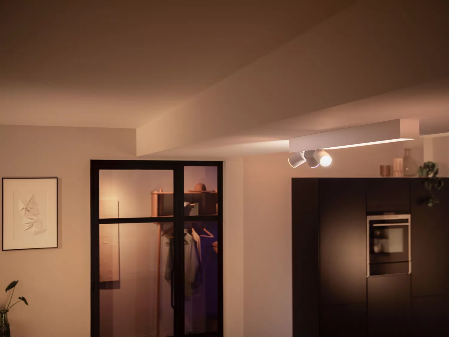Philips Hue White & Color Ambiance Centris - Plafoniera con 3 Faretti LED, Bianco, 16 Milioni di Colori, Controllo App e Compatibile con Amazon Alexa