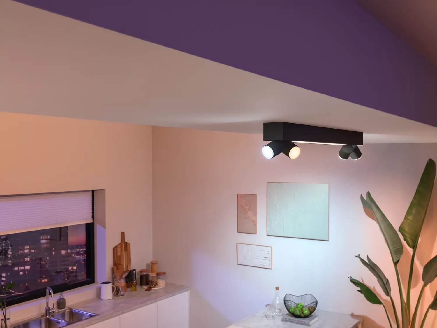 Philips Hue White & Color Ambiance Centris - Set di 4 Faretti a Soffitto Dimmerabili, 16 Milioni di Colori, Controllo App e Compatibile con Amazon Alexa, Nero