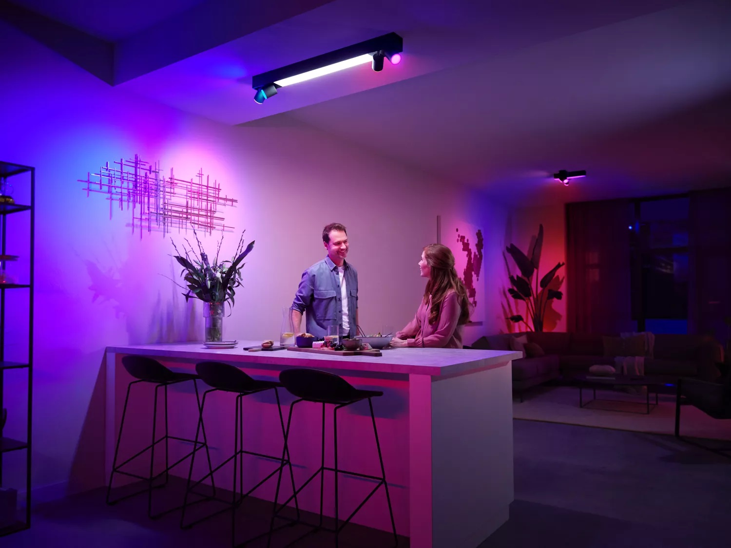Philips Hue White & Color Ambiance Centris - Set di 4 Faretti a Soffitto Dimmerabili, 16 Milioni di Colori, Controllo App e Compatibile con Amazon Alexa, Nero