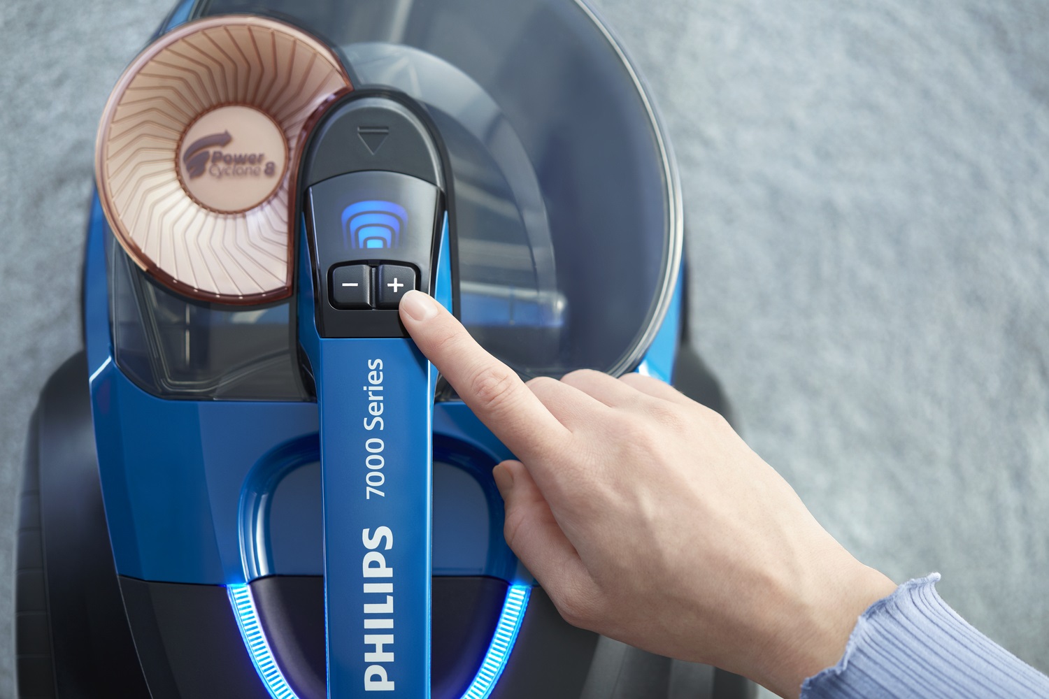 Philips PowerPro Expert FC9747/09 - Aspirapolvere senza sacco 7000 Series con Bocchetta TriActive LED, Filtro per allergie, 900 watt, Nero lucido