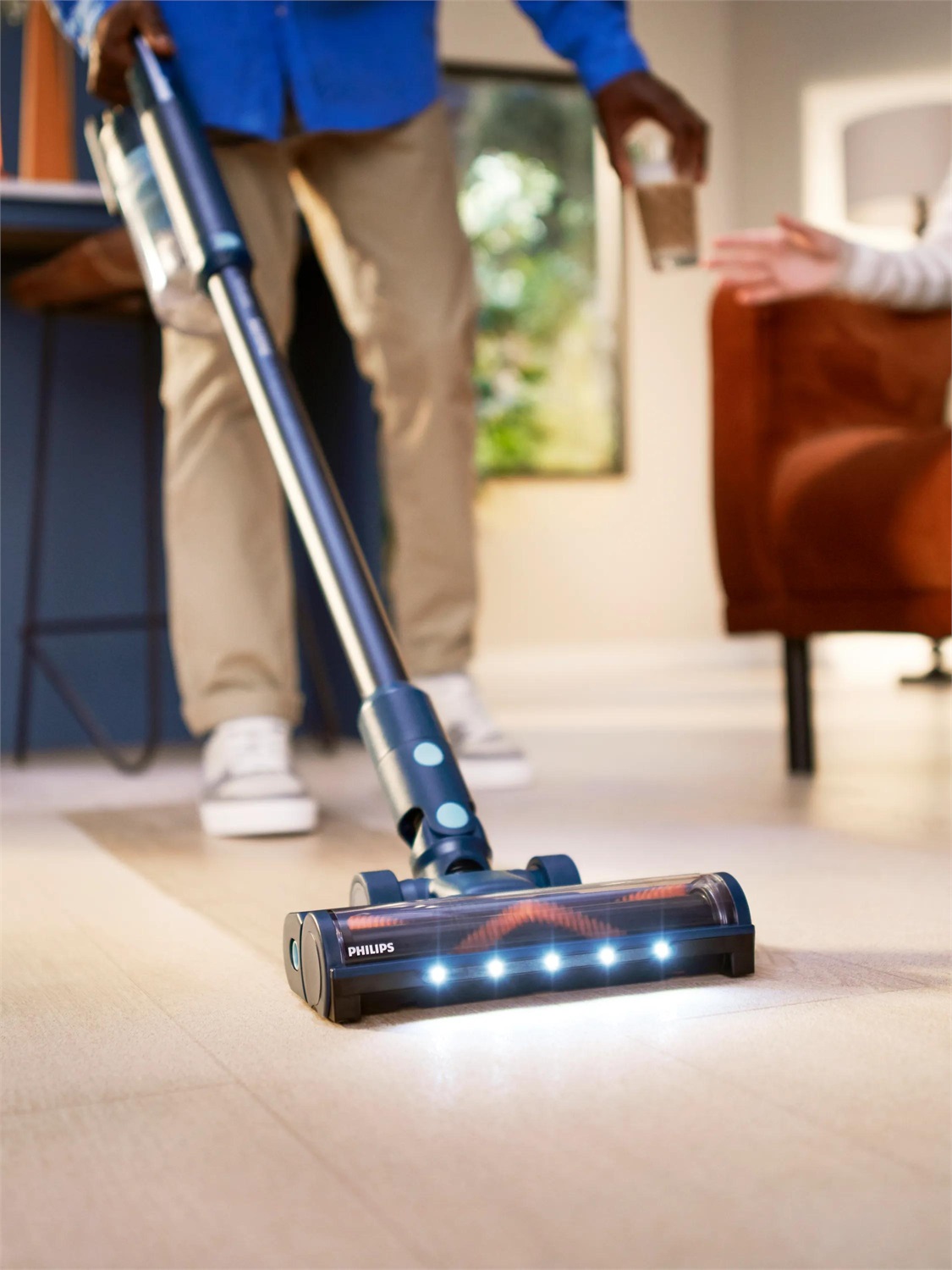 Philips Serie 5000 XC5041/01 - Aspirapolvere senza filo a batteria con tecnologia PowerCyclone 10 e bocchetta TriActive Multi LED
