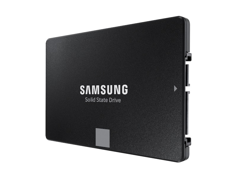 Samsung 870 EVO SSD 500 GB 2.5'' SATA III V-NAND - Velocità di lettura 560 MB/s, scrittura 530 MB/s
