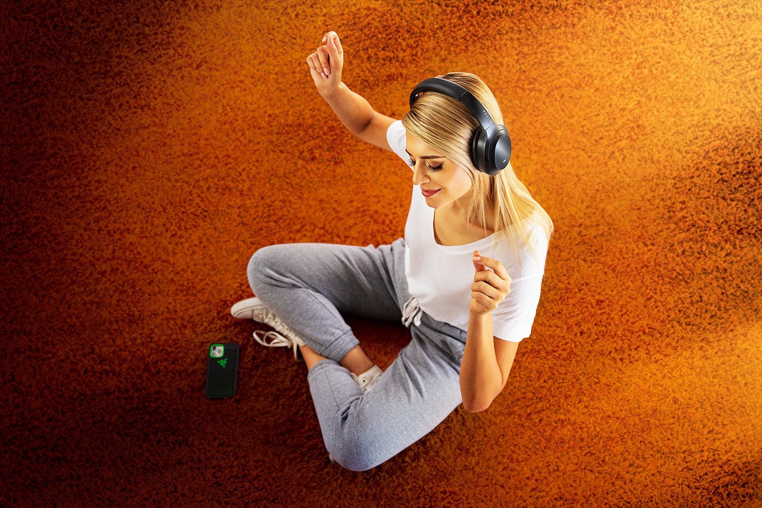 Razer Opus - Cuffie Wireless con Certificazione THX, Cancellazione Attiva del Rumore Avanzata, Modalità Ambiente e Auto Pause/Auto Play, Fino a 40 Ore di Batteria, Nero