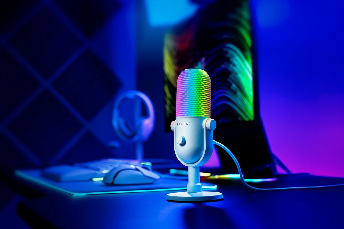 Razer Seiren V3 Chroma Bianco - Microfono USB RGB a Condensatore Supercardioide con Funzione Tap-to-Mute e Illuminazione Reattiva