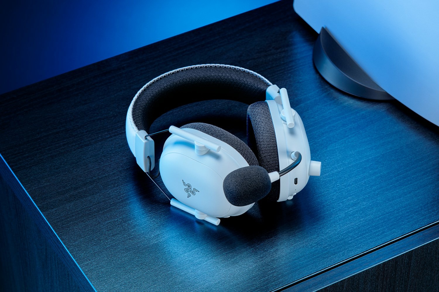 Razer BlackShark V2 Pro - Cuffie E-Sport Wireless per PlayStation con Driver TriForce da 50mm, Microfono HyperClear Staccabile, Bluetooth, Colore Bianco