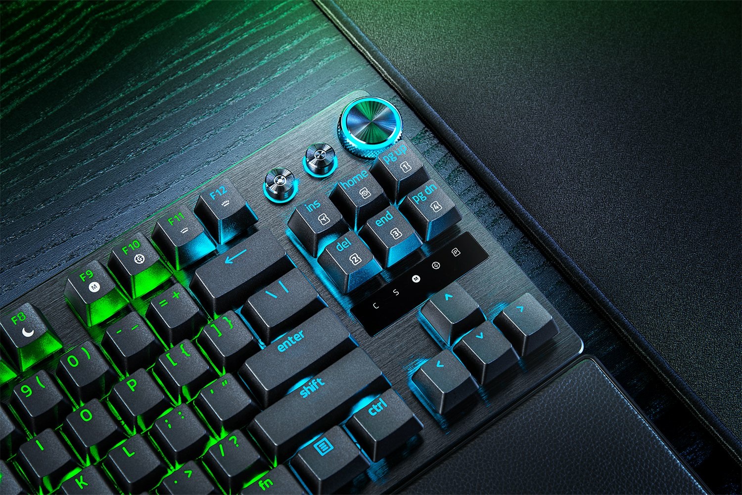 Razer Huntsman V3 Pro Tenkeyless - Tastiera Ottica RGB 80% con Disposizione US