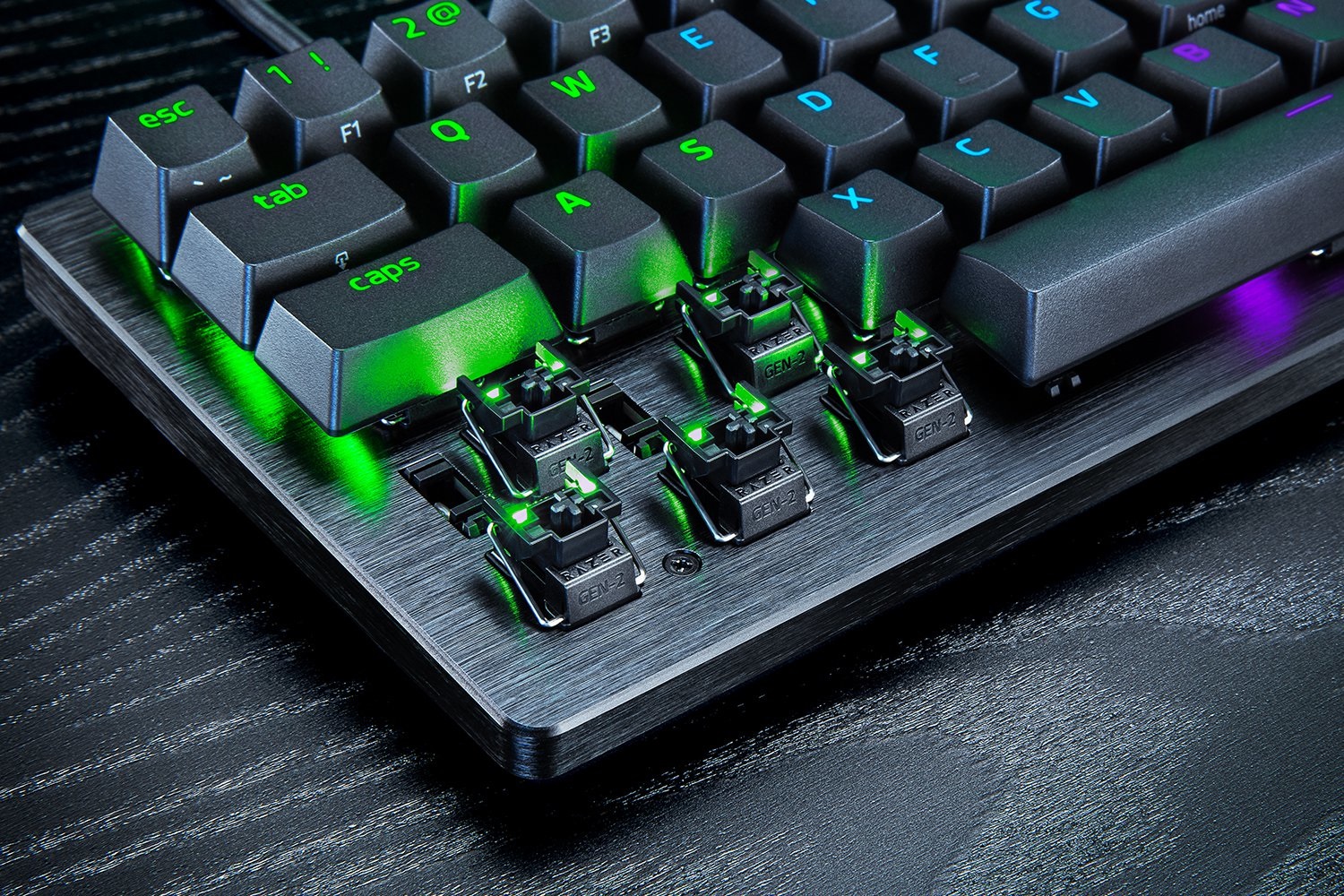 Razer Huntsman V3 Pro Mini - Tastiera Ottica Analogica 60% Cablata USB QWERTZ Tedesco con LED RGB