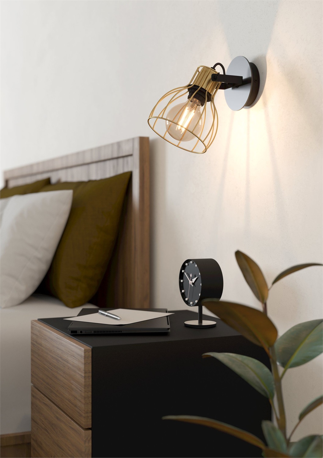 EGLO Sambatello Lampada da Parete in Stile Industriale con Faretto Mobile E27, Metallo Nero e Ottone, Illuminazione per Ingressi e Soggiorni