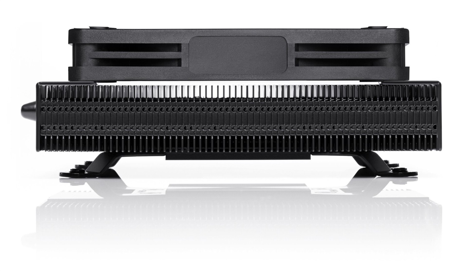 Noctua NH-L9A-AM5 CHROMAX.BLACK - Dissipatore per CPU a Basso Profilo 92mm, Nero, Velocità fino a 2500 Giri/min, Flusso d'Aria 57,5 pdc/min