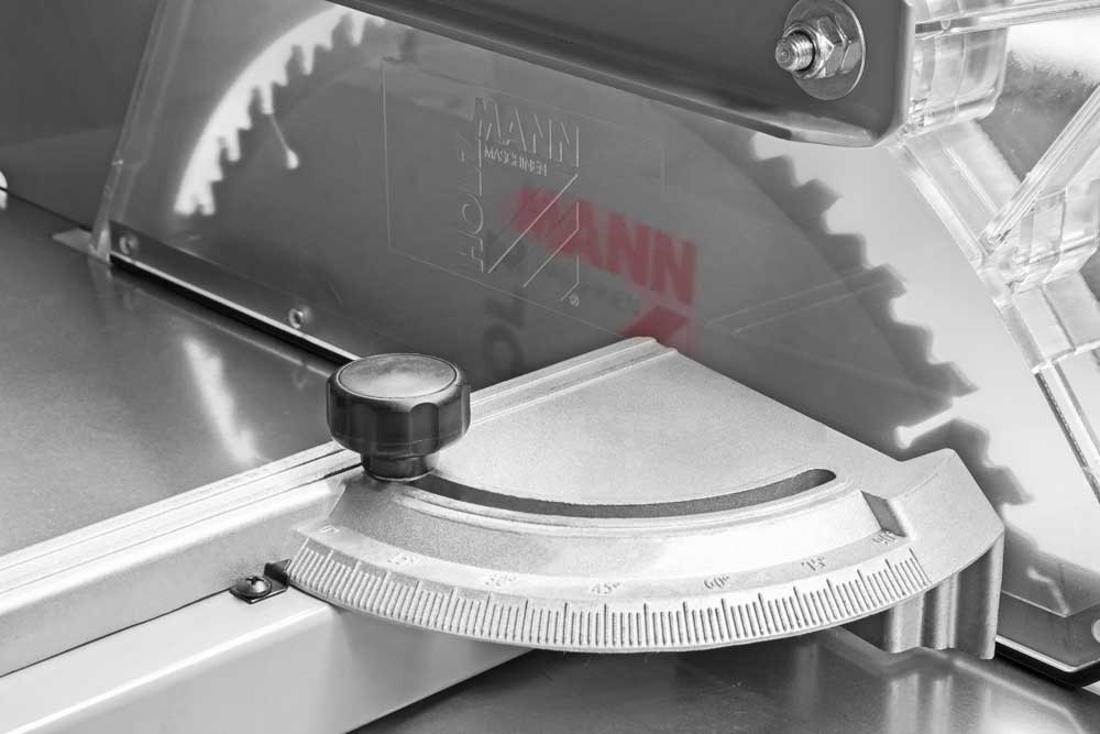 Holzmann TKS500S - Sega Circolare da Tavolo 400V, 2800 RPM, Altezza di Taglio 15 cm, Larghezza di Taglio 31 cm, Colore Rosso