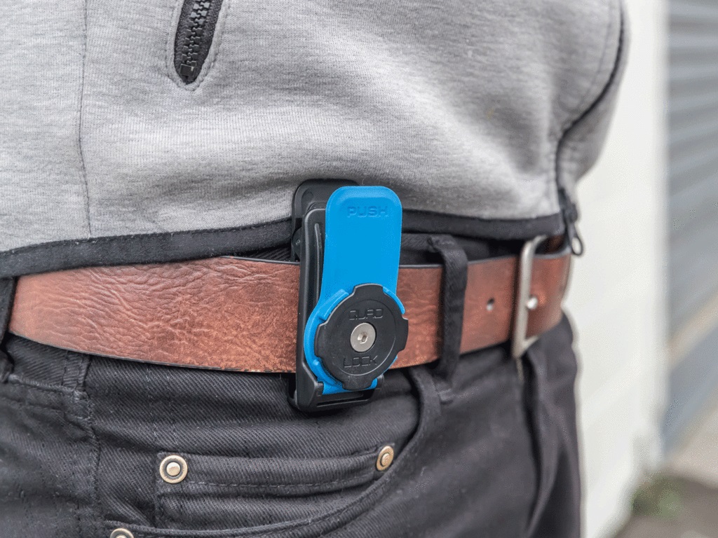 Quad Lock Supporto Belt Clip V3 Universale per Smartphone - Nero e Blu con Sistema di Connessione Dual-Stage